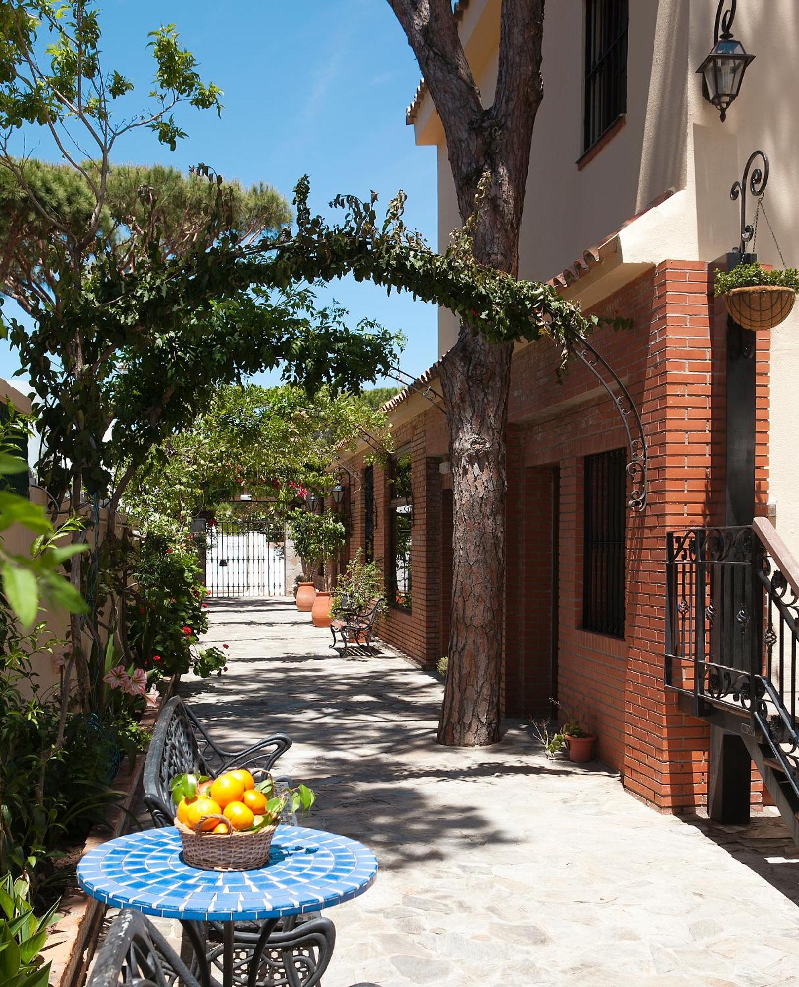 Hospederia Santiago Hotell Chiclana de la Frontera Exteriör bild